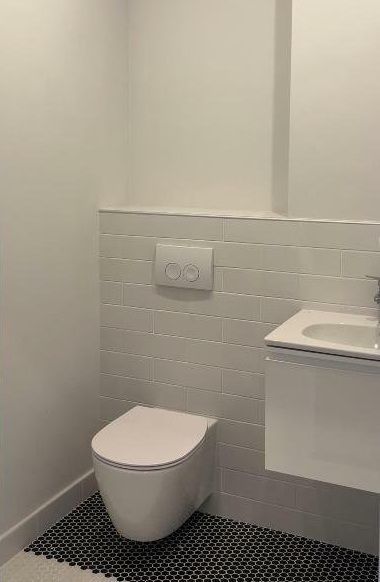 Apartament 2 camere, partial mobilat cu 2 garaje subterane - Poză 7