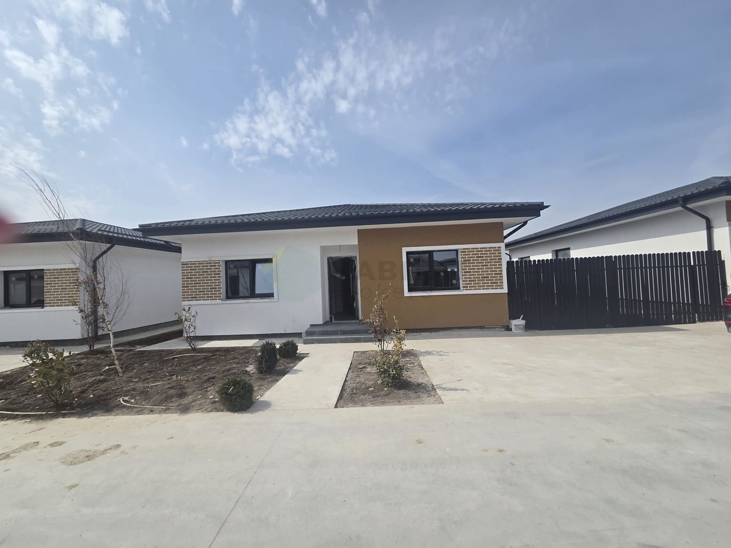 Casă individuală  – Tunari | 130 mp construiți,  teren 396 mp - Poză 1