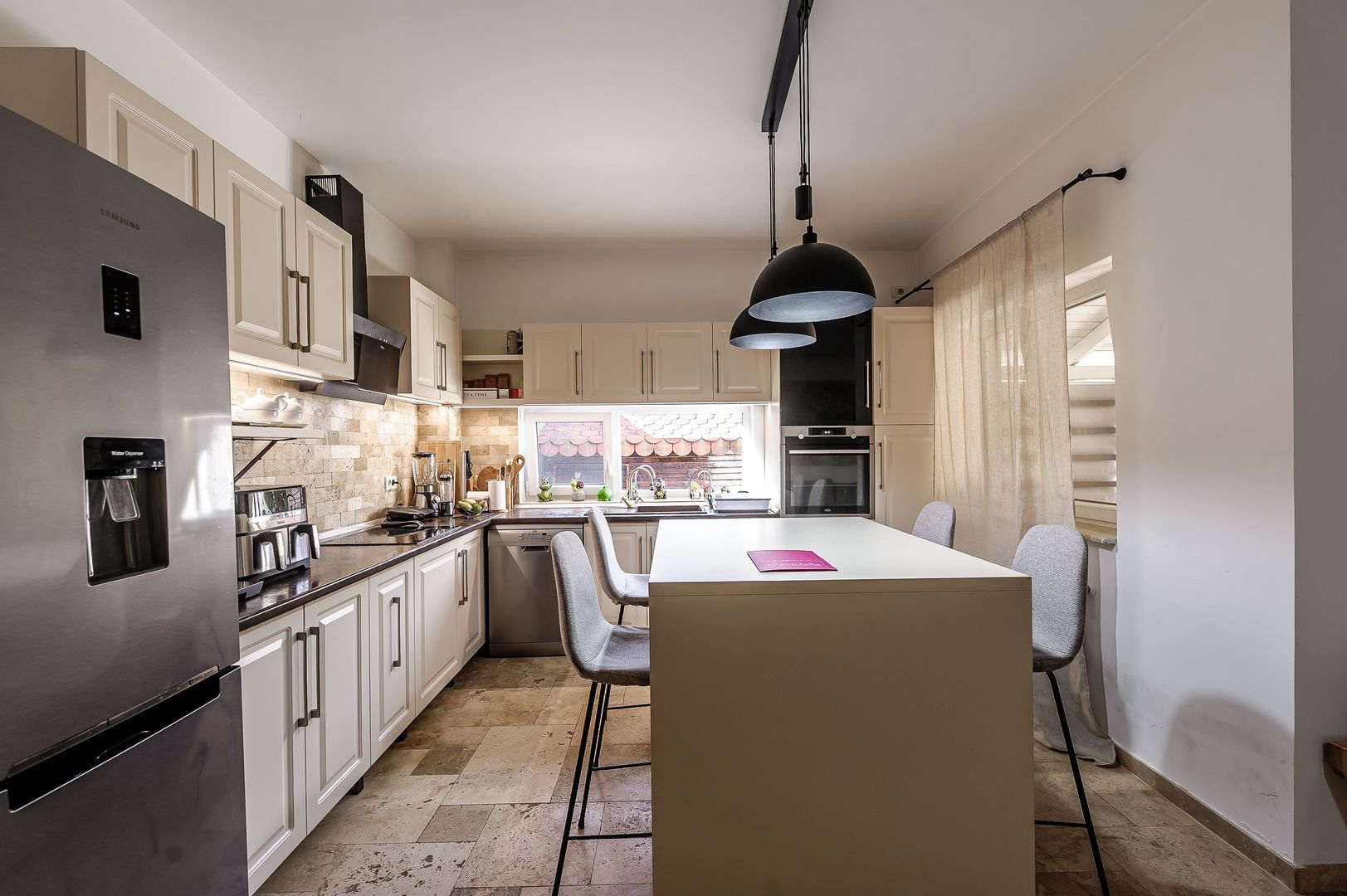 Casă de vânzare – Via Carmina, Vladimirescu -zonă rezidențială premium - Schiță 2