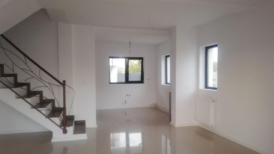 Vila dupex complex privat Otopeni | Primărie - Poză 1