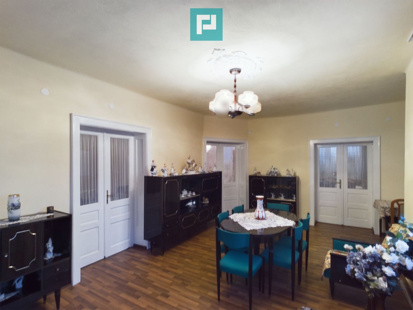 Casă pitorească în județul Arad - Poză 12