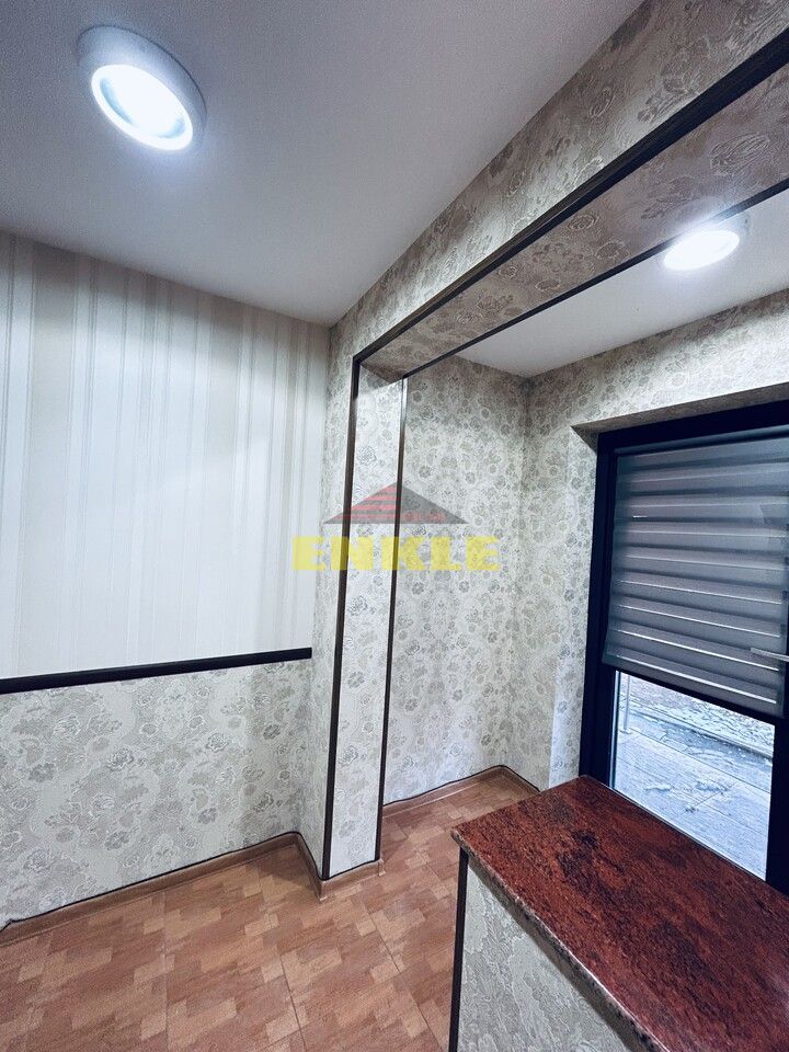 De inchiriat Spatiu Comercial, zona Unirii. pret 350 euro negociabil! - Poză 3