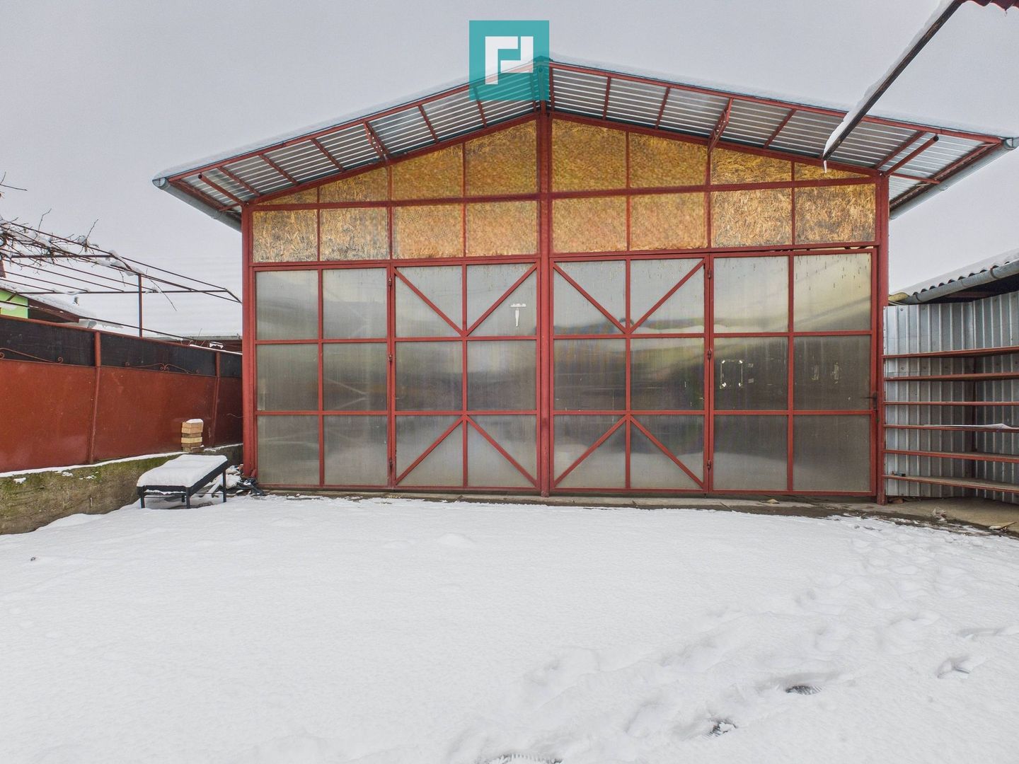 Hală și spații de birouri pe șoseaua principală - Poză 1