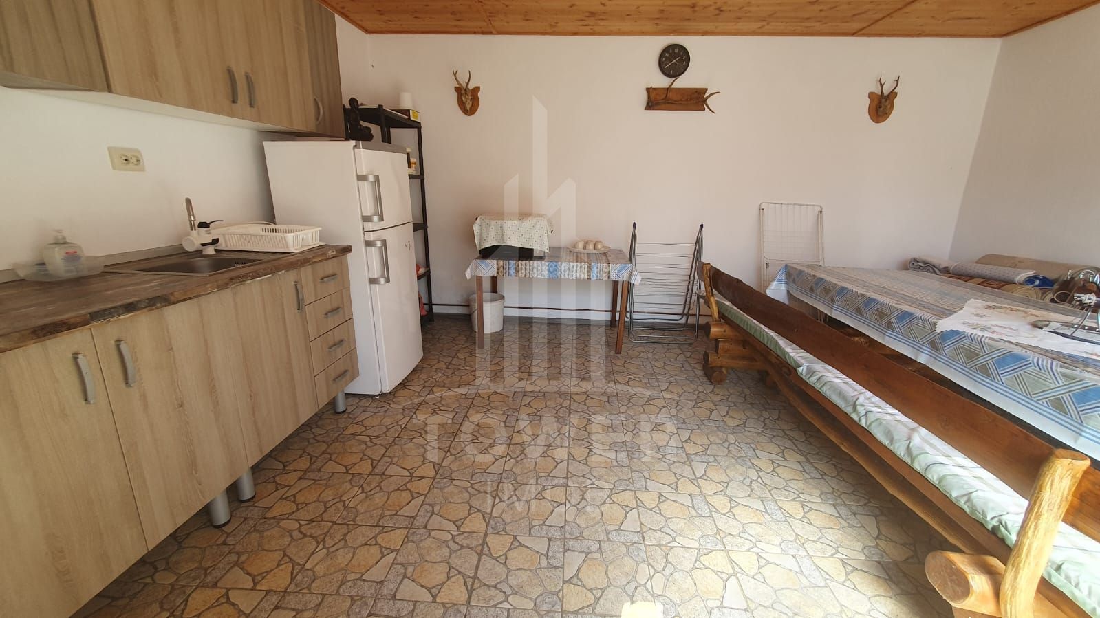 Casă spațioasă de vânzare în comuna Roșia .COMISION 0% - Poză 19