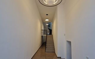 Imobil D+P+1E - 14 camere - Poză 9