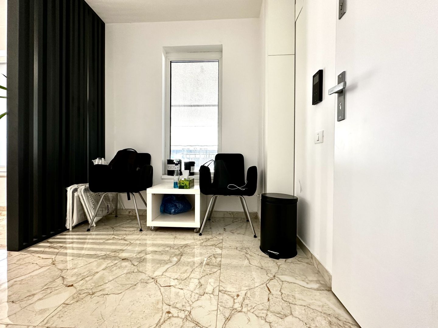 De vanzare SAD, amenajat modern, parter, zona Centrala-City of Mara - Poză 6