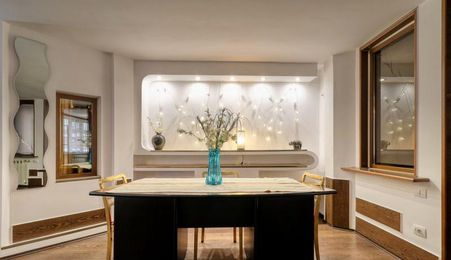 De închiriat: apartament în vilă, 200mp utili