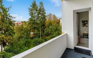 Apartament spațios în Centru, 3 dormitoare, parcare, Parcul Central. - Poză 8