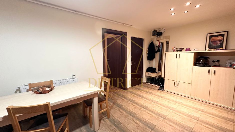 Apartament spatios cu 3 camere | Calea Sagului - Poză 10