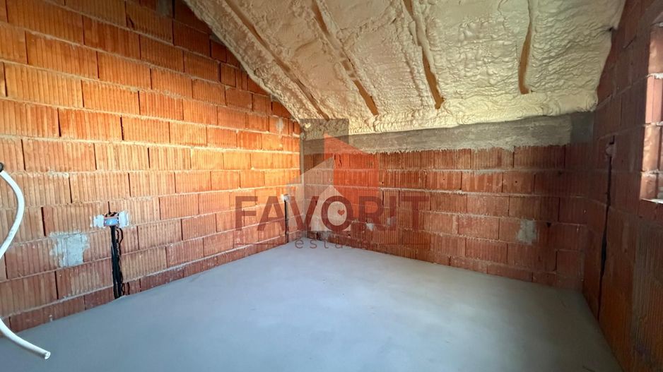 Duplex Individual | 4 camere | Toate utilitatile | Asfalt | Carport | - Poză 9