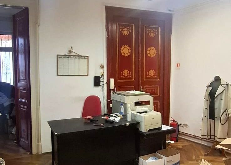 Sanctuar de Epocă: Reședință Grandioasă cu 10 Camere, Turn și Grădină - Poză 7