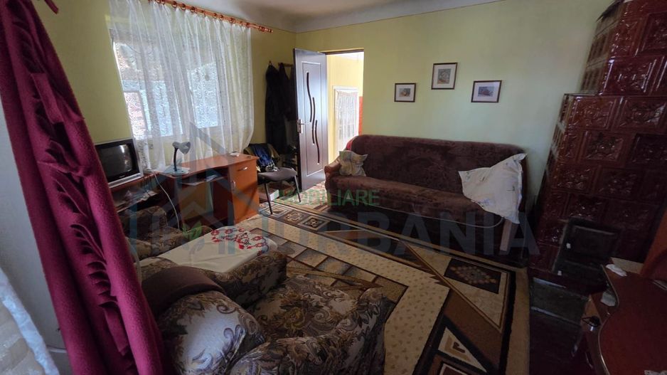 Casă de vânzare în Deleni, Iași – 3 camere, teren 2000 mp - Poză 7