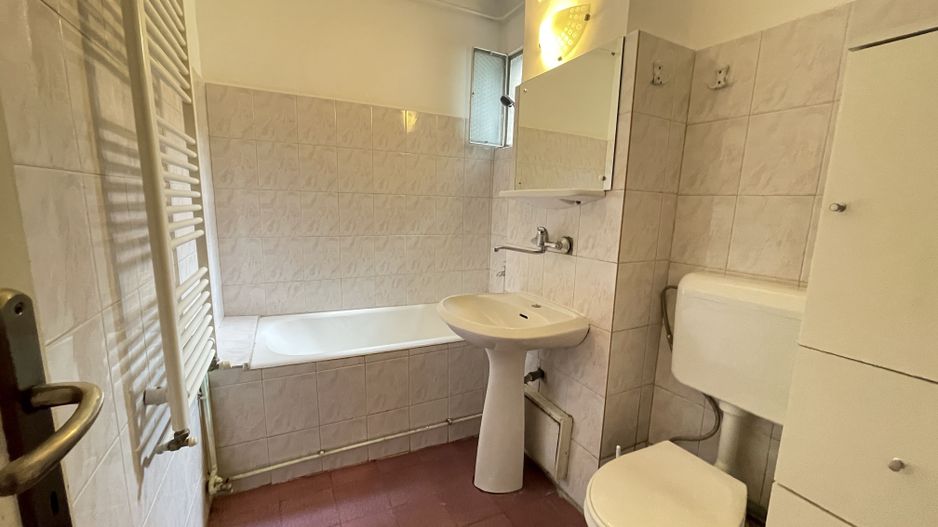 Apartament cu doua camere in zona Aradului - Poză 12