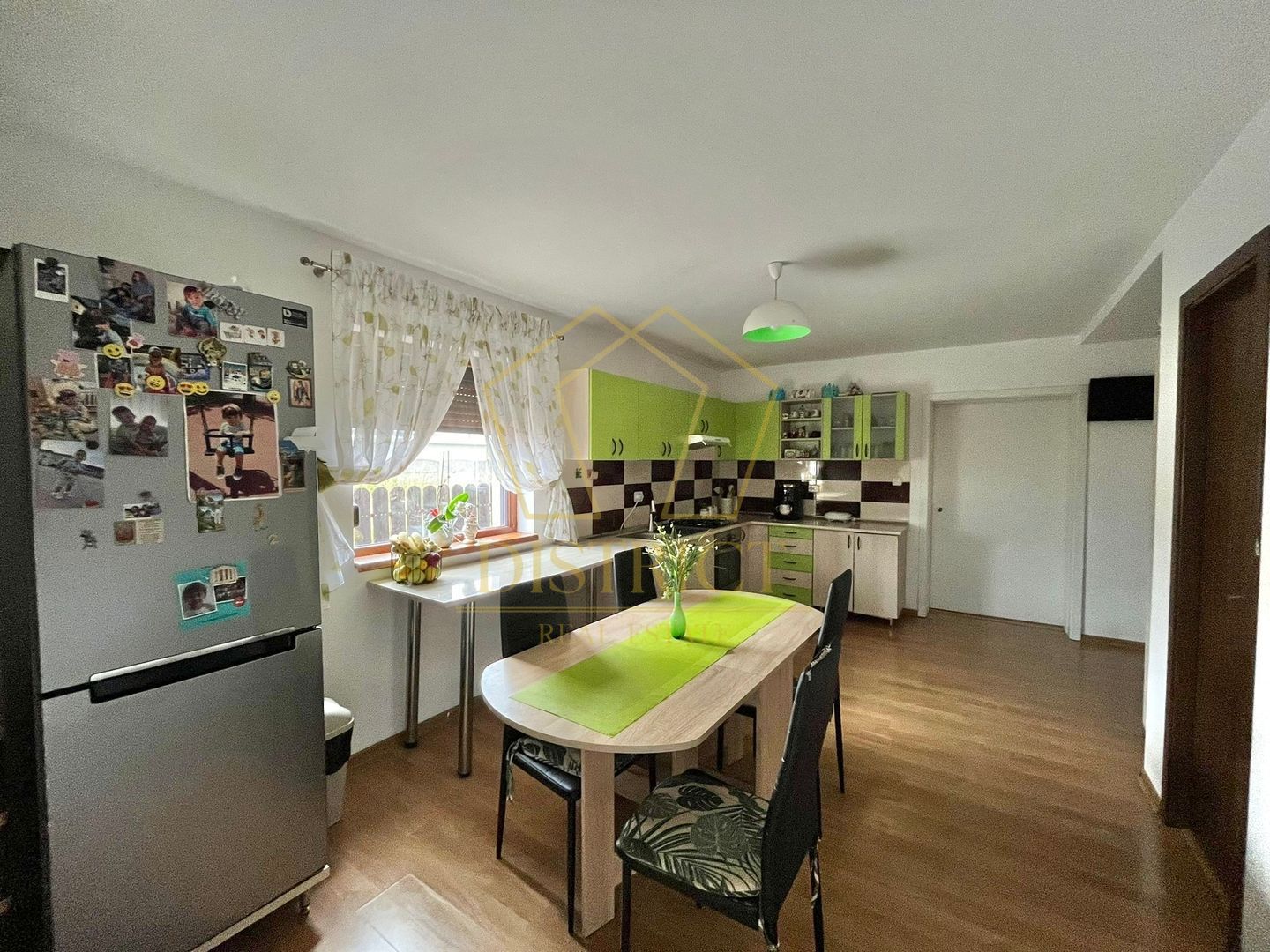 Duplex cu 4 camere si 2 bai complet mobilat si utilat in Giroc langa Zone 2. - Poză 4