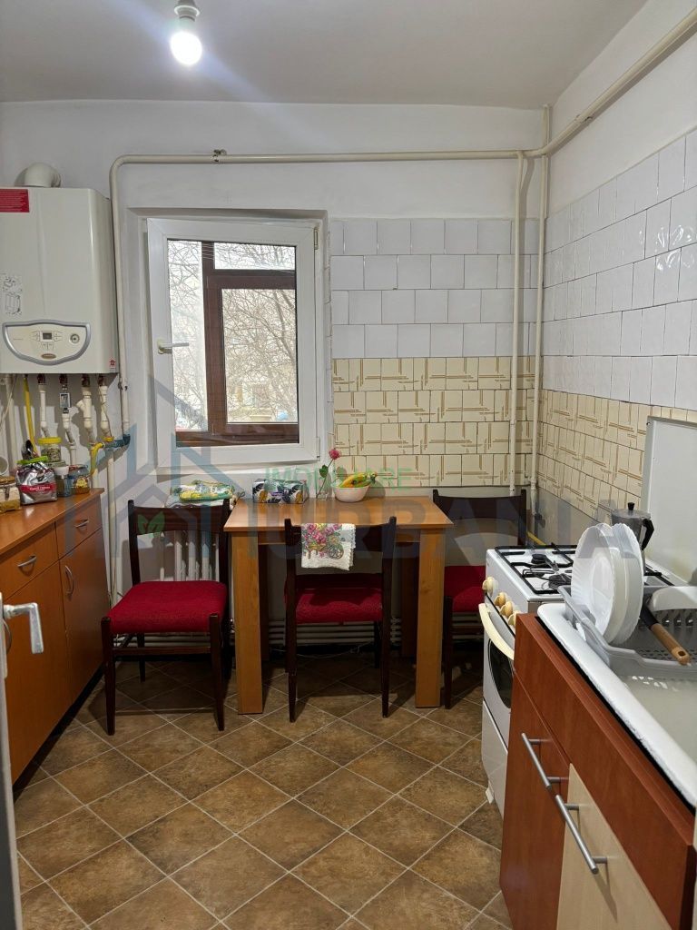 Inchiriez apartament 3 camere decomandat in zona Canta / bariera Comat - Poză 6
