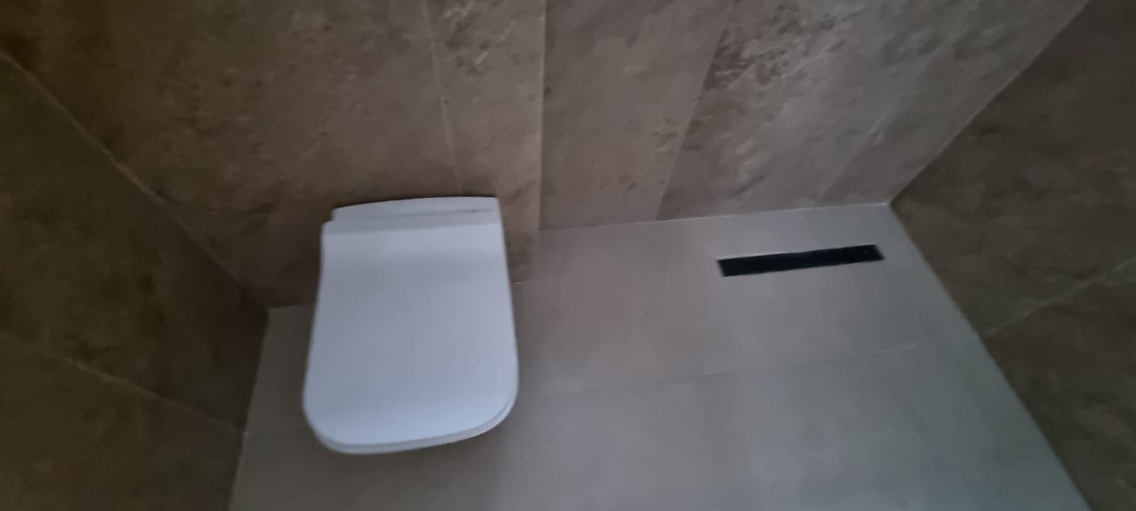 Reședință Modernă cu Finisaje Distinse - Poză 25