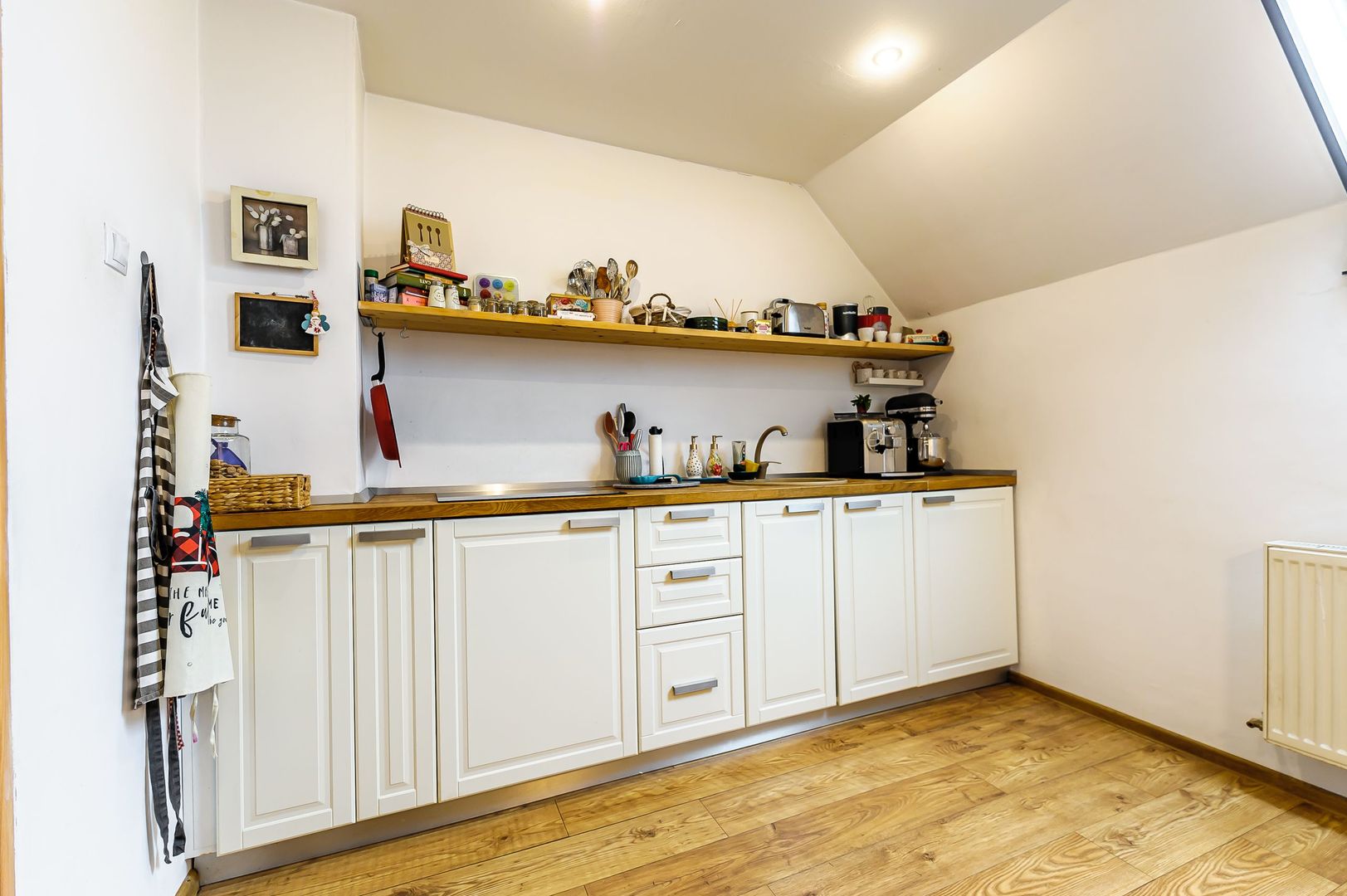 Pret redus Casă spațioasă cu teren generos în Gai Comision 0 - Poză 5