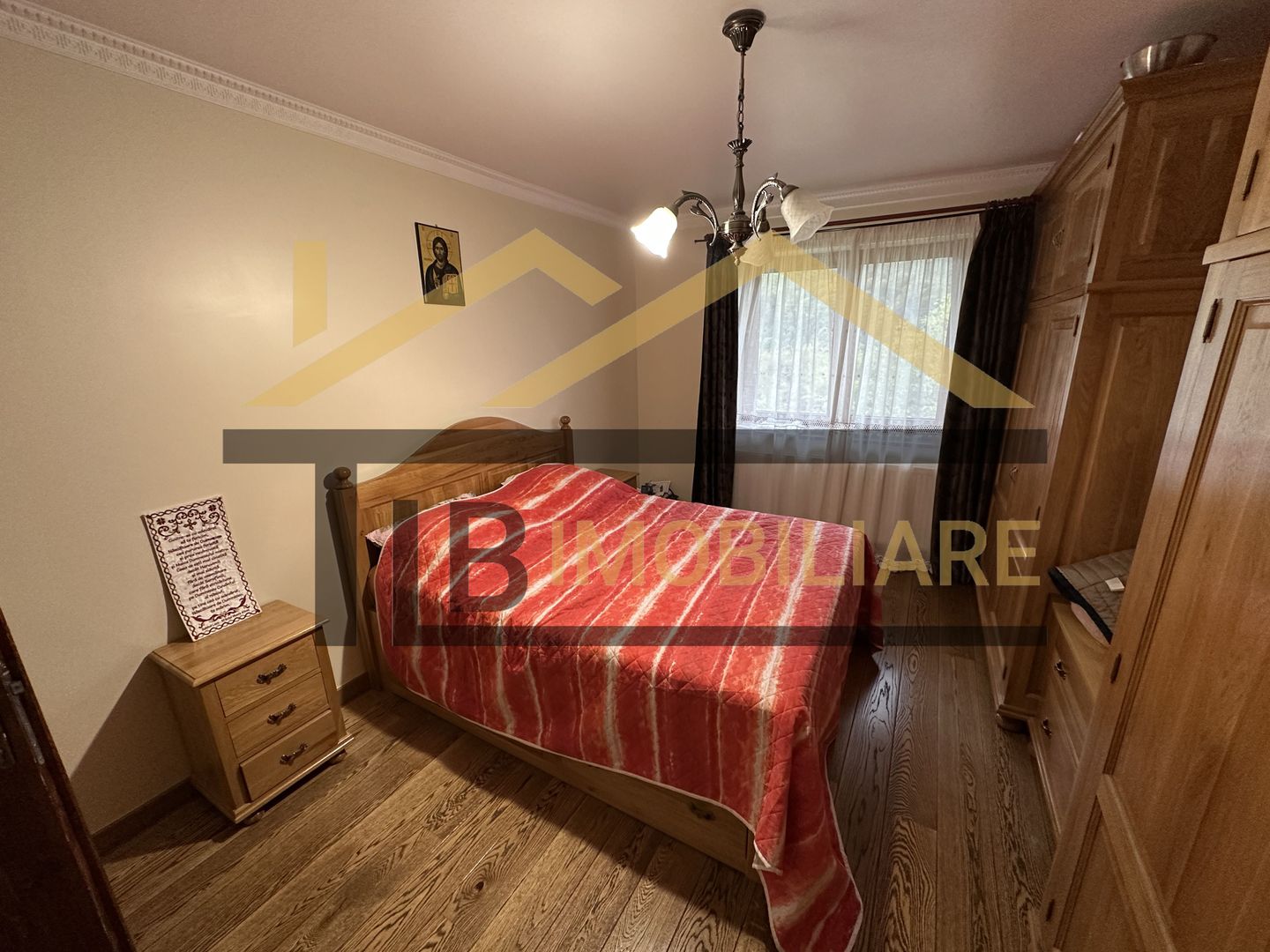 Vila cu 8 camere de vanzare, teren 1580mp, Zona Praid - Poză 32