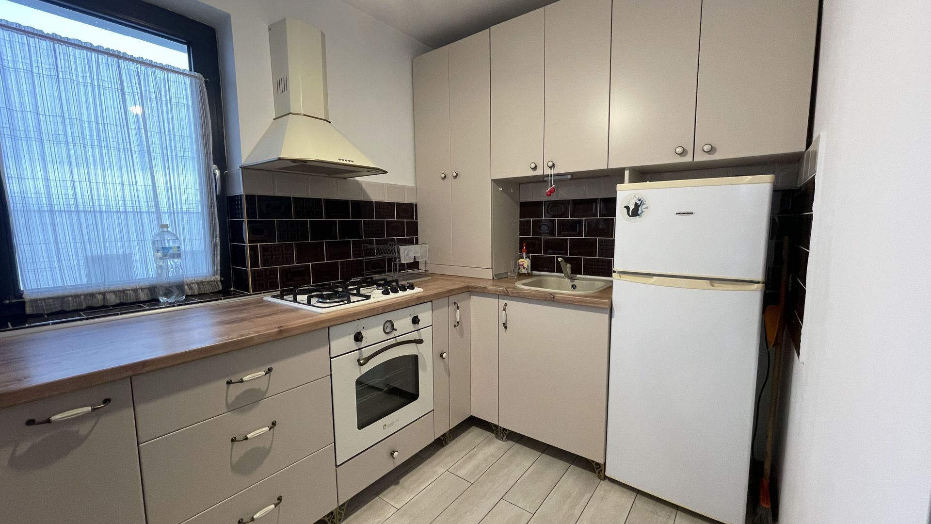 Apartament de vanzare-bloc nou,lift,finisat complet - Poză 8