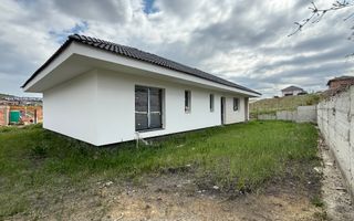 Casă eficientă energetic pe 1 nivel în Chinteni - Poză 3