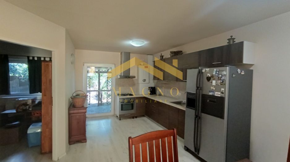CASA SPATIOASA CU 4 CAMERE CARTIER GRADISTE - Poză 1