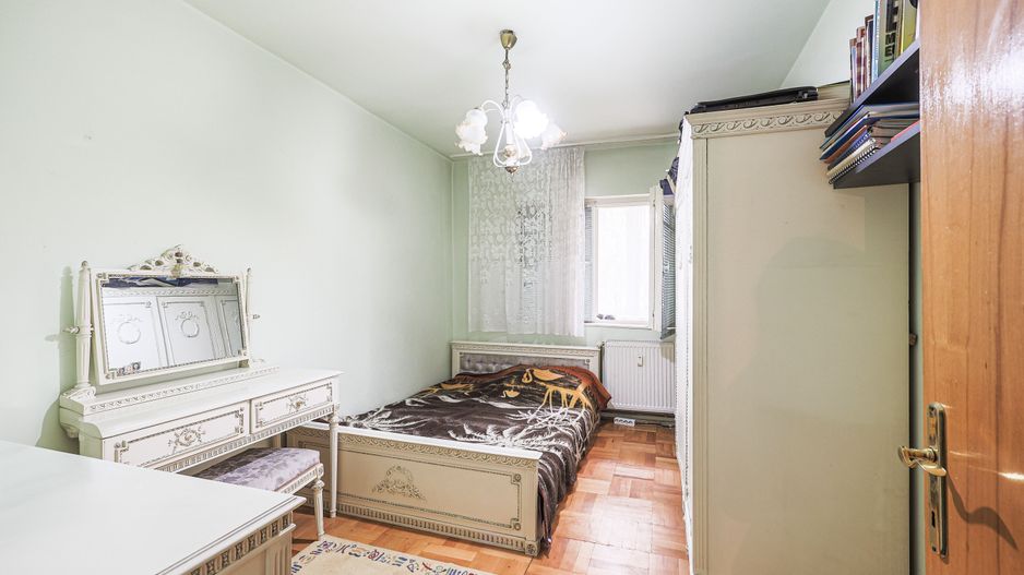 Apartament foarte spațios cu 5 camere la parter in Micalaca Comision 0 - Poză 6