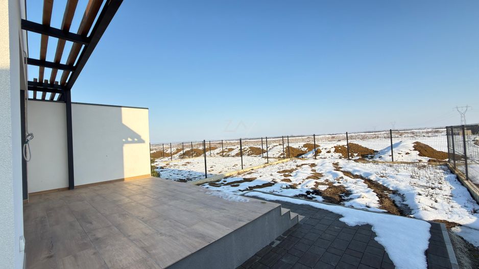 COMISION 0! Duplex finalizat cu 5 camere si 3 bai. Panouri fotovoltaice. - Poză 7