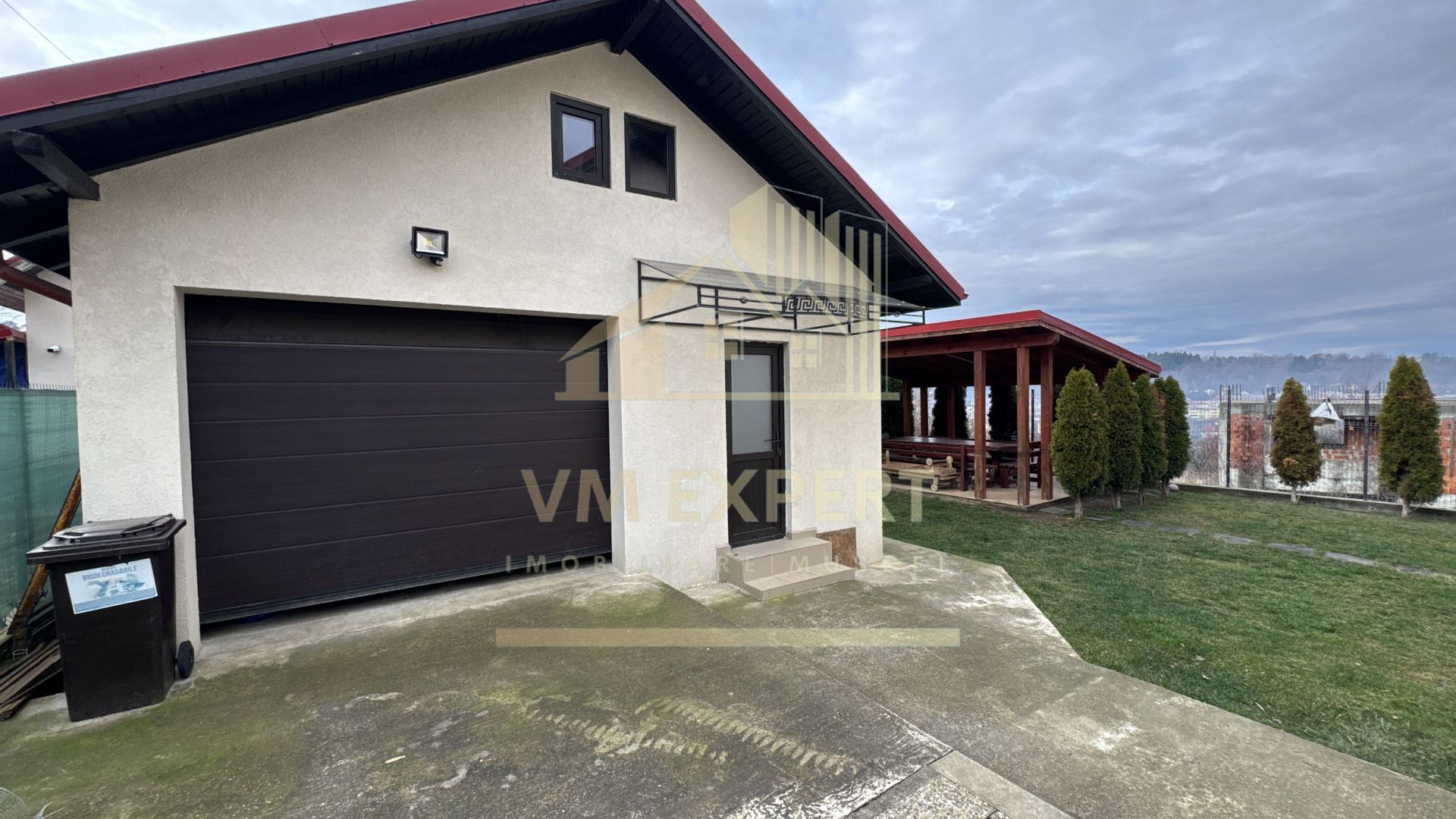 VILA 5 CAMERE 246 MP TEREN 817 MP CÂMPULUNG, 0 COMISION CUMPARATOR - Poză 31