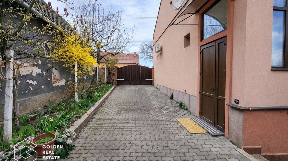 Casa D+P, cu piscina si teren 680 mp, Lipova, comision 0% - Poză 4