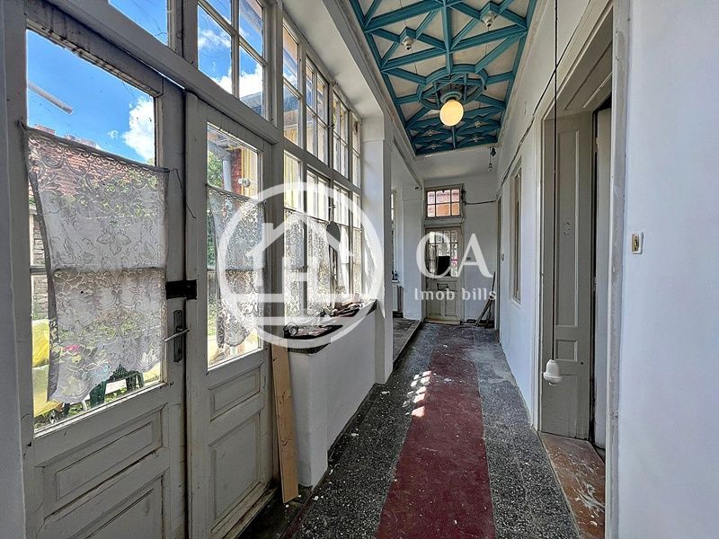 Apartament 2 camere de vânzare la curte comuna în zona Ultracentrală - Poză 8