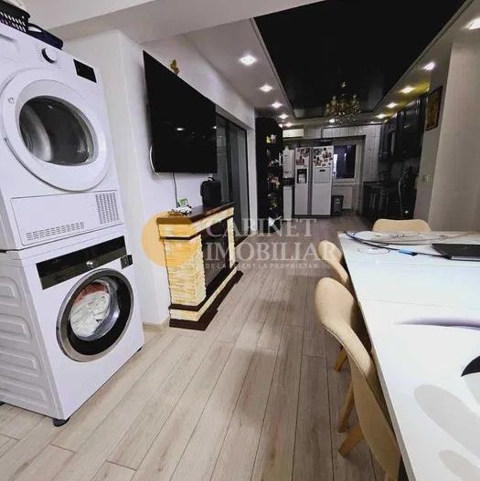 Nicolina- 3 Camere Decomandat -Bloc 1994 - Poză 2