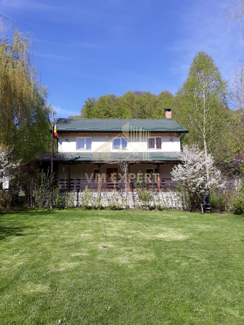 VILA 6 CAMERE TEREN, 825 MP, BEREVOIESTI, ARGES - Poză 1