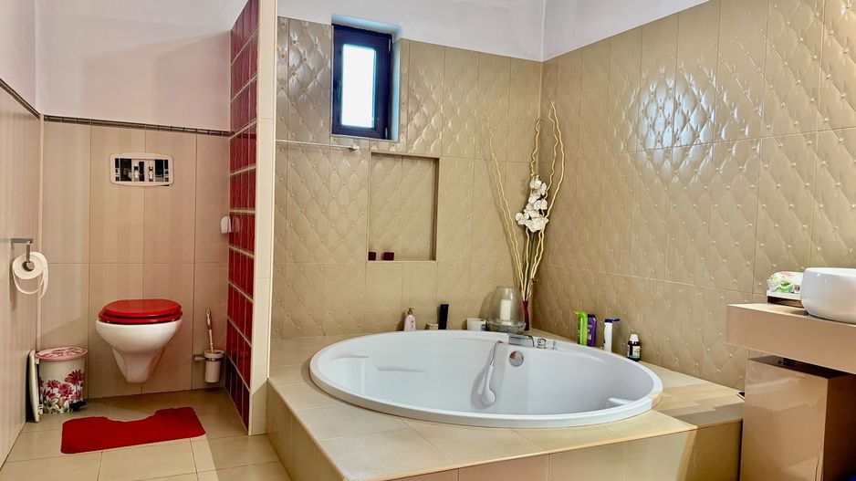 Casă elegantă cu piscină și curte generoasă – Otopeni Ferme - Poză 13