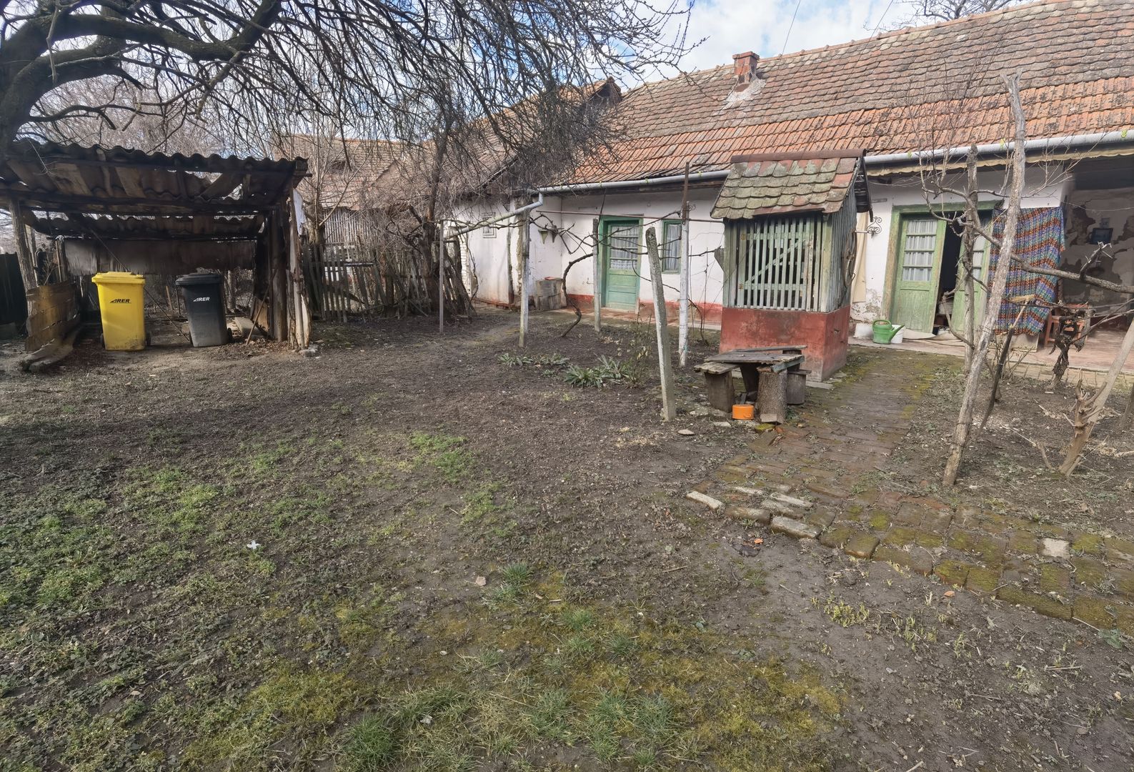 Casa cu teren generos- Recas - Poză 13