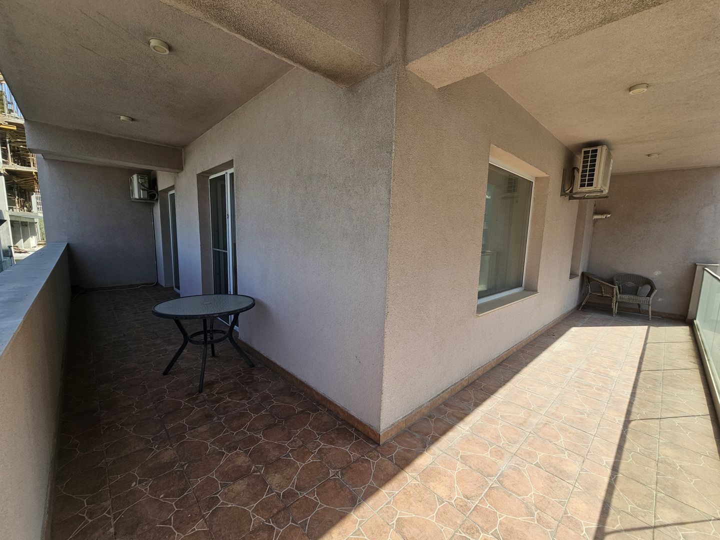 De vânzare – Apartament cu 2 camere la malul mării, gata de mutare - Poză 9