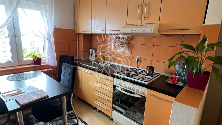 Apartament decomandat 2 camere-balcon-2 locuri parcare-Zona Pompieri - Poză 3