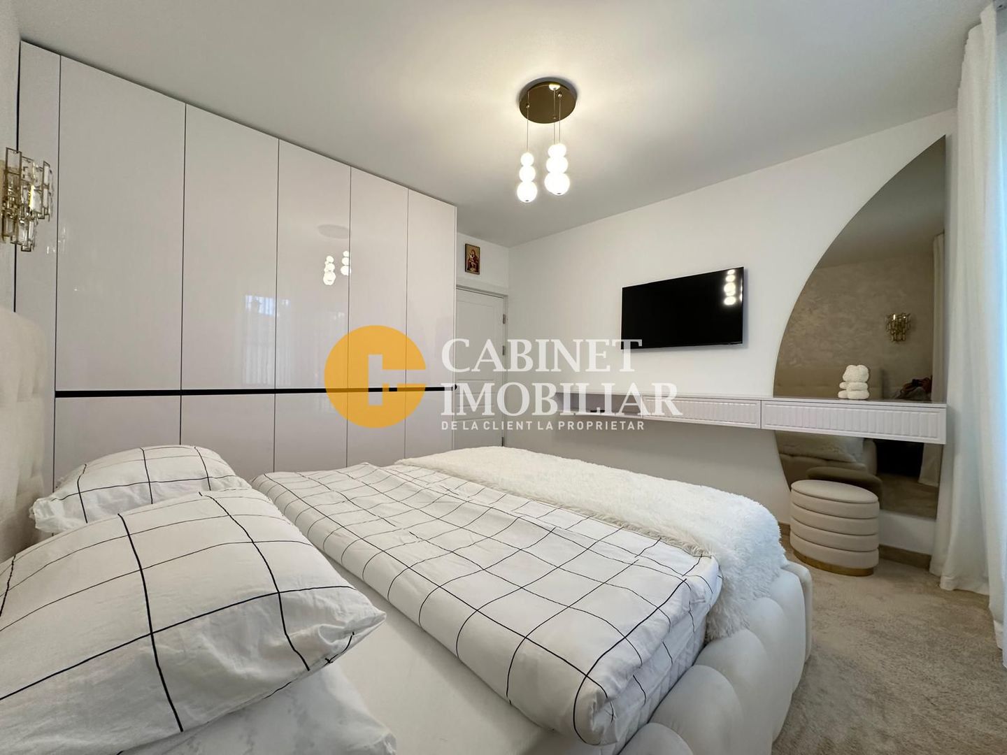 APARTAMENT 2 CAMERE - 122mp CU TERASA SI GRADINA - VALEA LUPULUI - Poză 5