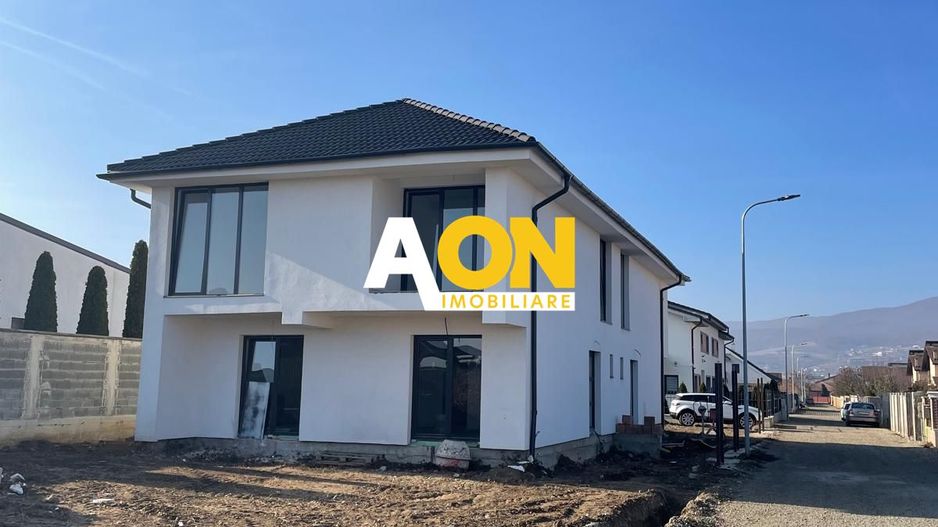 De vanzare 1/2 duplex finisat, 4 camere, 326mp teren, Cetate - Poză 1