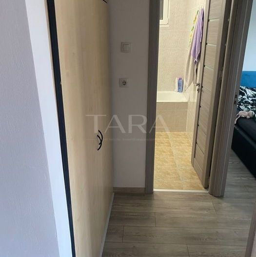 OCAZIE. Vanzare apartament cu 4 camere, central in Apahida. - Poză 7