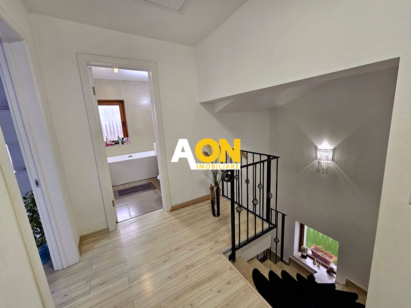 Casa 4 camere, garaj, mobilata, utilata, 311 mp teren, Alba-Micesti - Poză 9