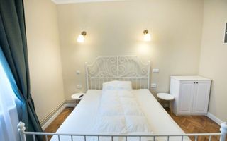 Apartament 3 camere la casă, curte proprie, Parcul Sub Arini - Poză 1