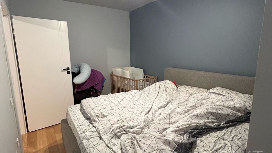 Vanzare apartament cu 3 camere, etaj intermediar, terasa, parcare! - Poză 12