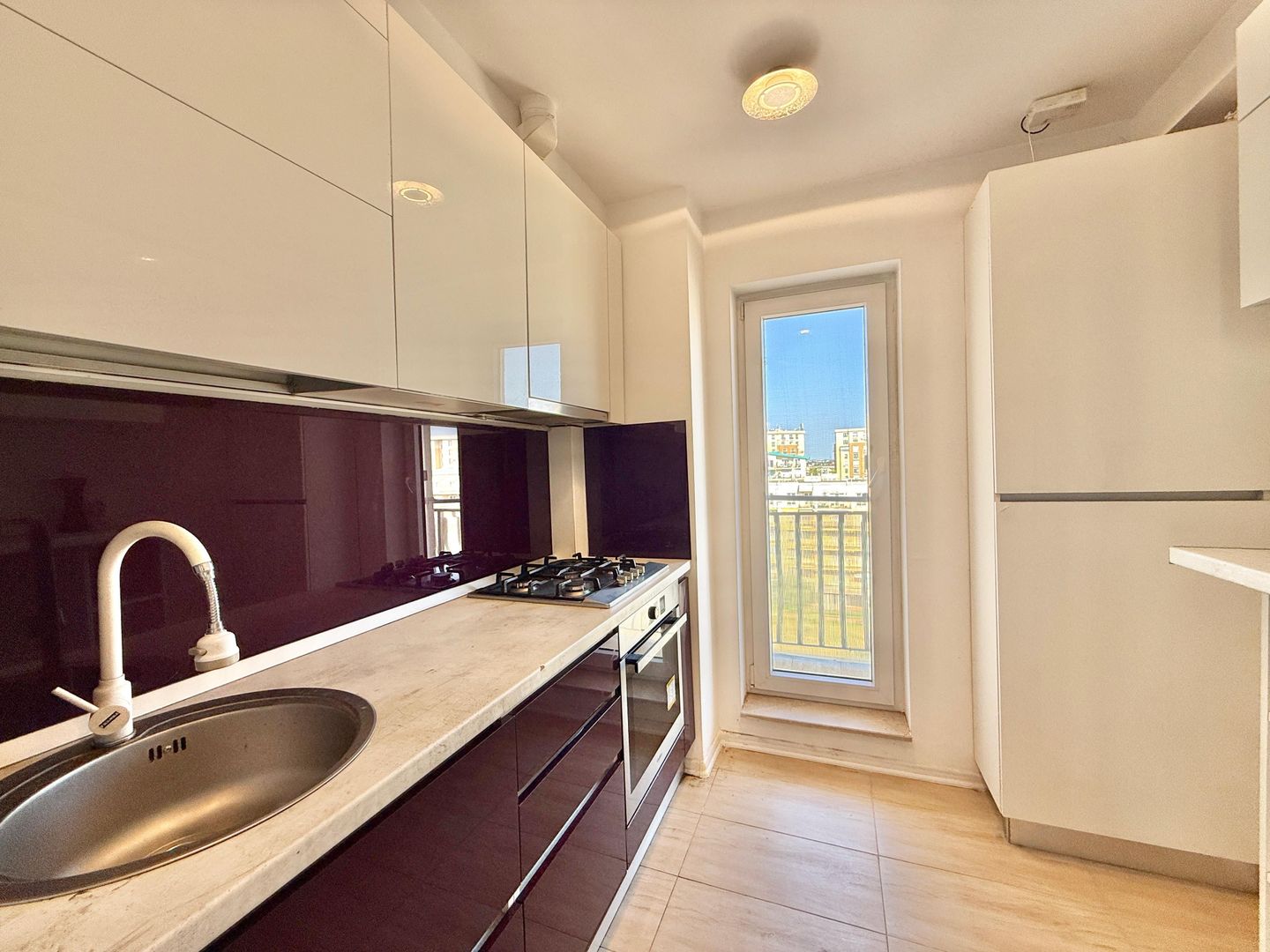 COSMOPOLIS - Apartament cu 2 camere, mobilat si utilat. - Poză 6