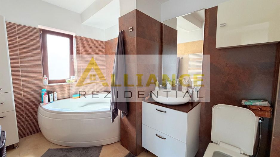 Casa Individuala - 5 camere - 3 bai - 520mp teren - Poză 17