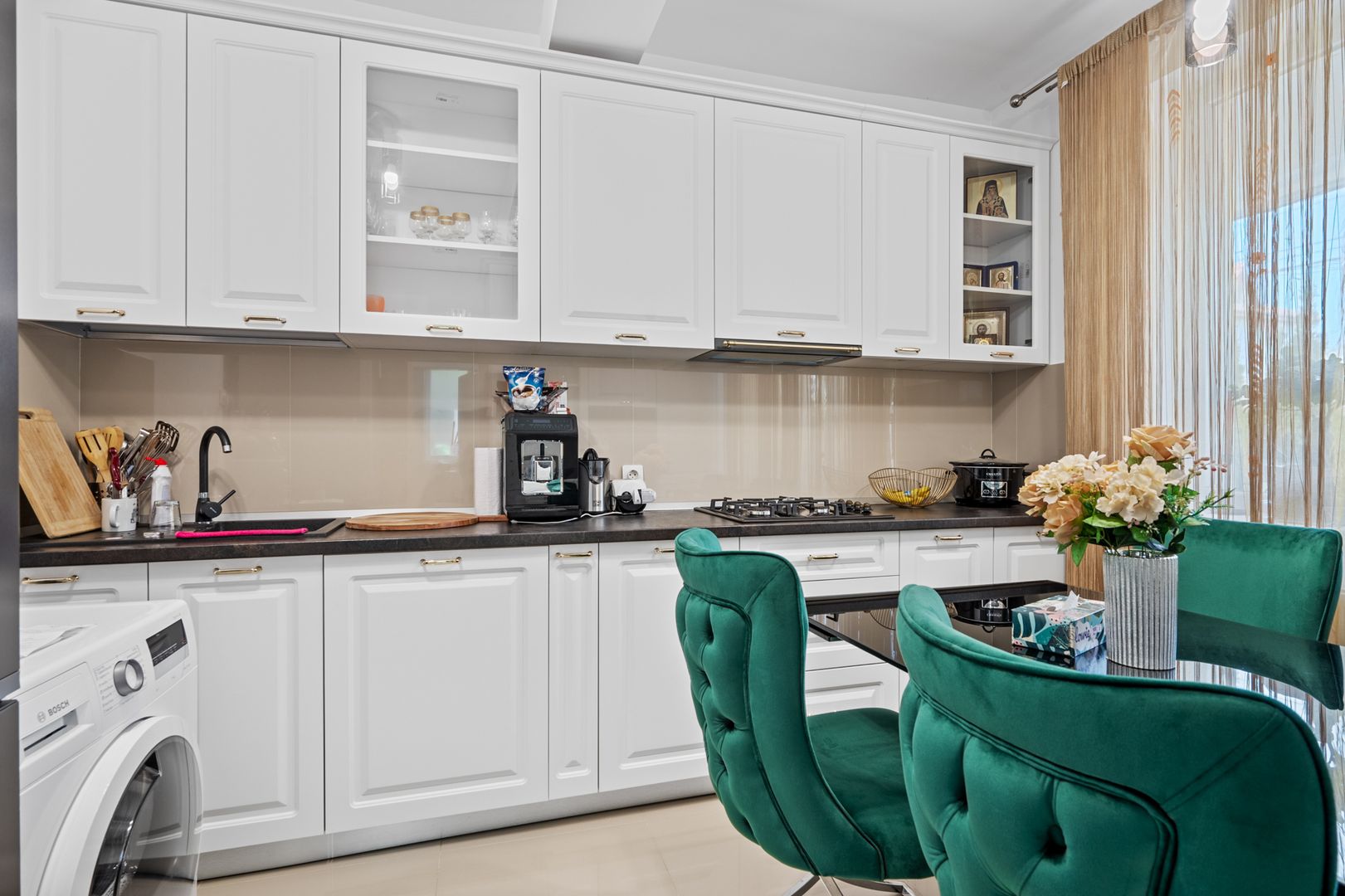 Proprietate premium cu design elegant și multiple upgrade-uri - Poză 3