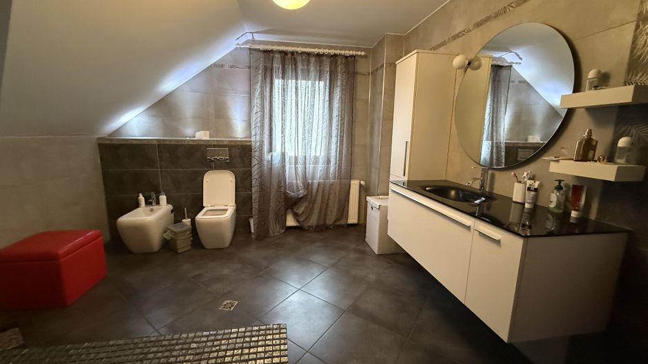 Casă 4 dormitoare | 230 MP | Central | Mobilată & Utilată | 280.000 € - Poză 28