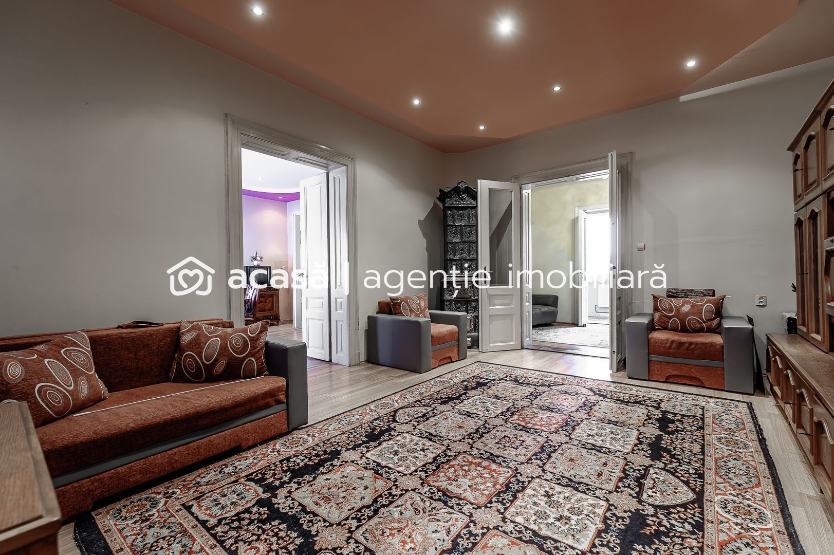 Locuință spațioasă cu grădină mare, în Aradul Nou, calea Timișorii - Poză 2