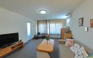 Apartament 2 camere în vilă regim P+2 | centrala proprie | mobilat | - Poză 1