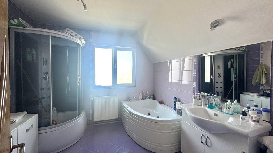 Casă individuală cu 5 camere și piscină |Săcălaz| - Poză 9