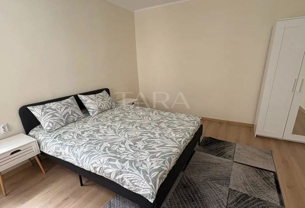 Casă centrală renovată, mobilată și utilată, zona Platinia - Poză 4